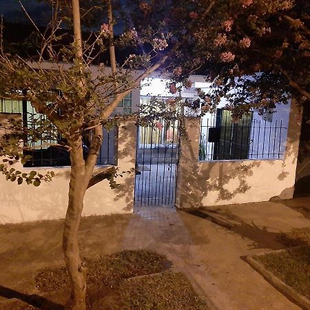 Posada La Isla Ezeiza Esteban Echeverria Экстерьер фото